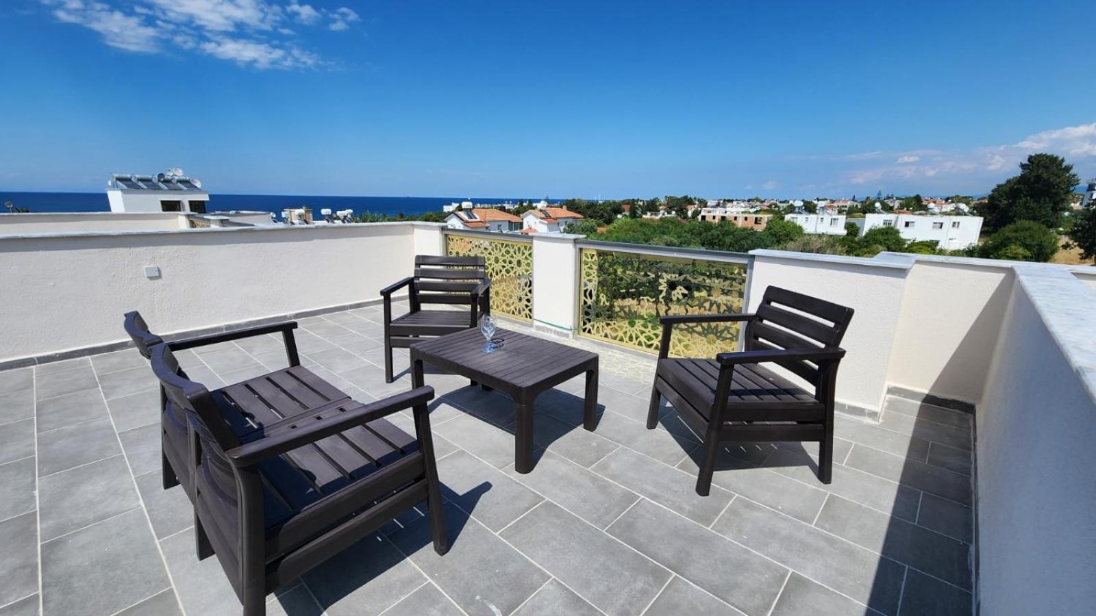 Sea View Apartment Kyrenia Кіренія Екстер'єр фото