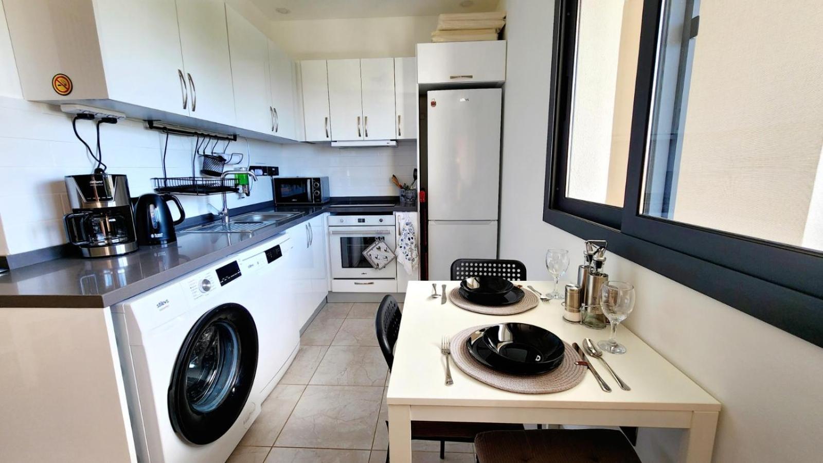Sea View Apartment Kyrenia Кіренія Екстер'єр фото